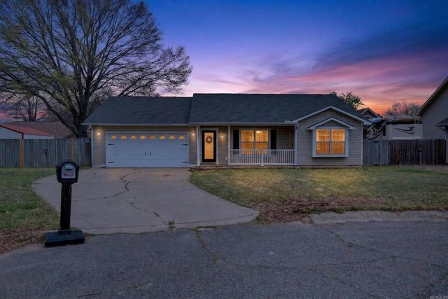 2112 Steeple Chase Dr, Jacksonville, AR 72076