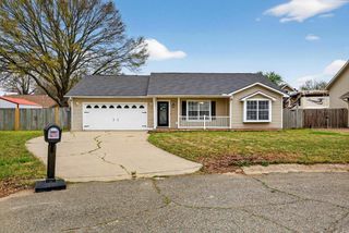 2112 Steeple Chase Dr, Jacksonville, AR 72076