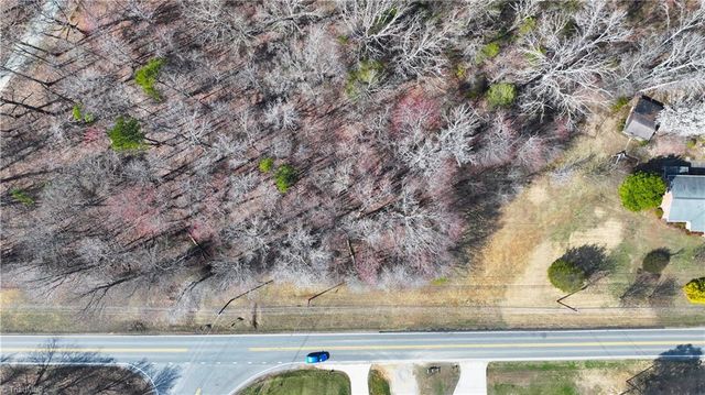 6919 E Holly Grove Road, Thomasville, NC 27360