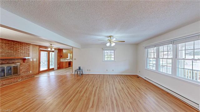 6919 E Holly Grove Road, Thomasville, NC 27360