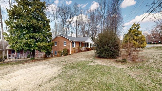 6919 E Holly Grove Road, Thomasville, NC 27360