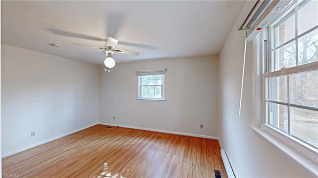 6919 E Holly Grove Road, Thomasville, NC 27360