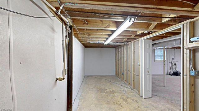 6919 E Holly Grove Road, Thomasville, NC 27360