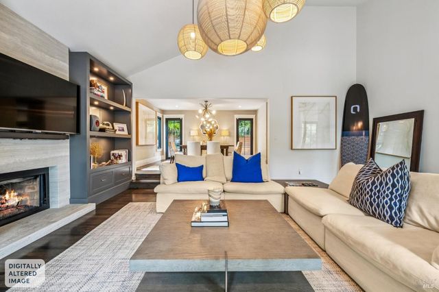 9 Coach Rd, Mill Valley, CA 94941