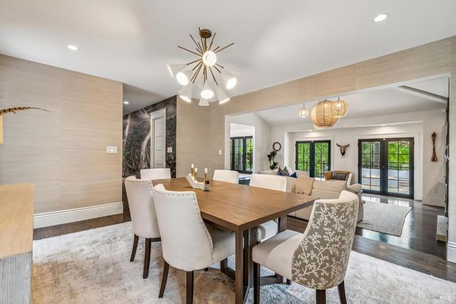 9 Coach Rd, Mill Valley, CA 94941