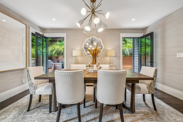 9 Coach Rd, Mill Valley, CA 94941