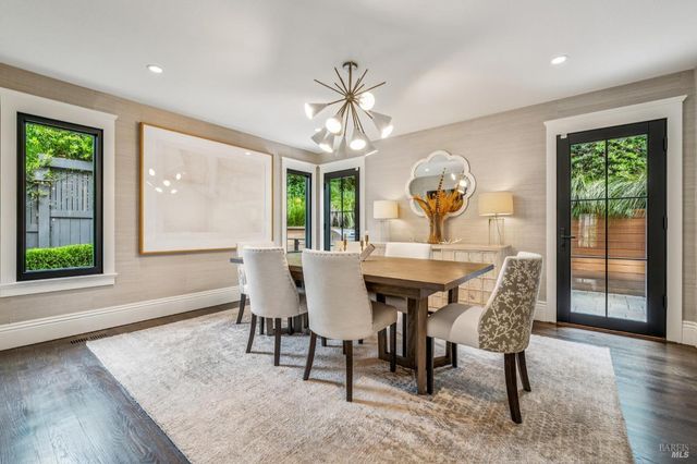 9 Coach Rd, Mill Valley, CA 94941