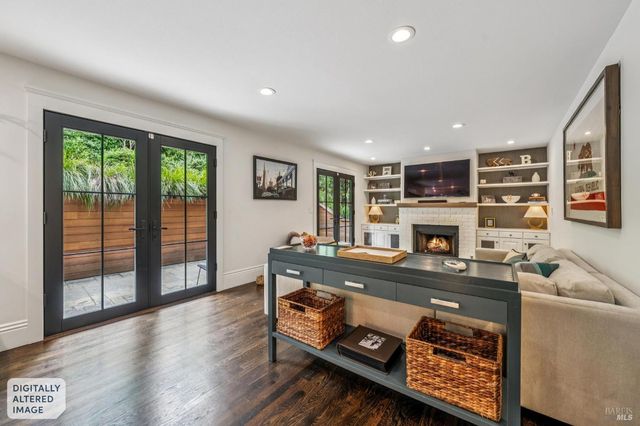 9 Coach Rd, Mill Valley, CA 94941