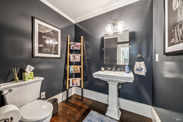 9 Coach Rd, Mill Valley, CA 94941