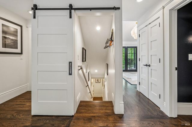 9 Coach Rd, Mill Valley, CA 94941