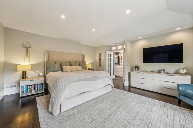 9 Coach Rd, Mill Valley, CA 94941