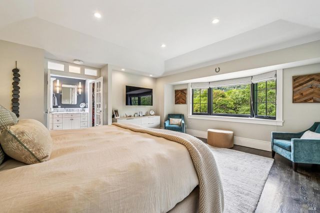 9 Coach Rd, Mill Valley, CA 94941