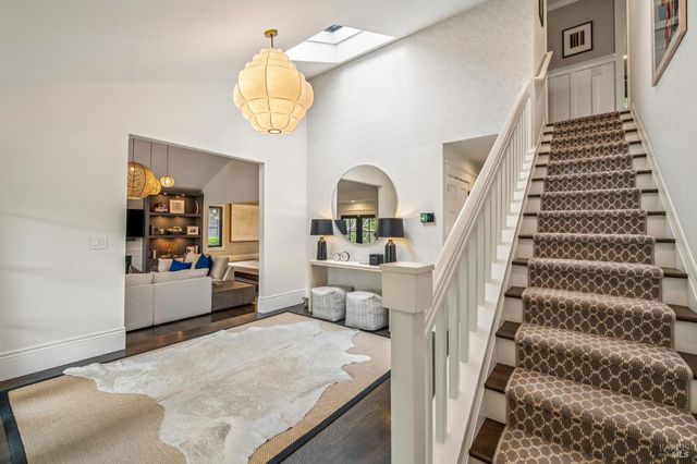 9 Coach Rd, Mill Valley, CA 94941