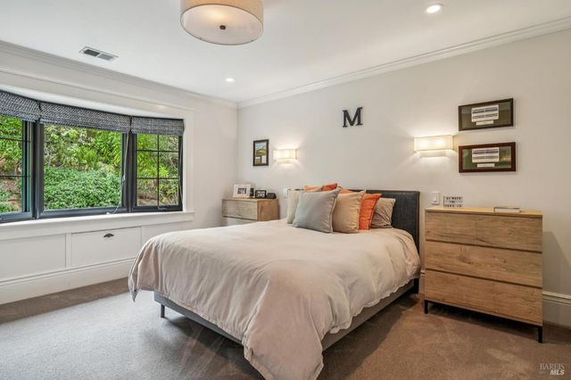 9 Coach Rd, Mill Valley, CA 94941