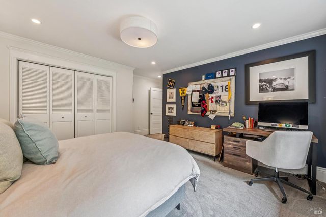 9 Coach Rd, Mill Valley, CA 94941