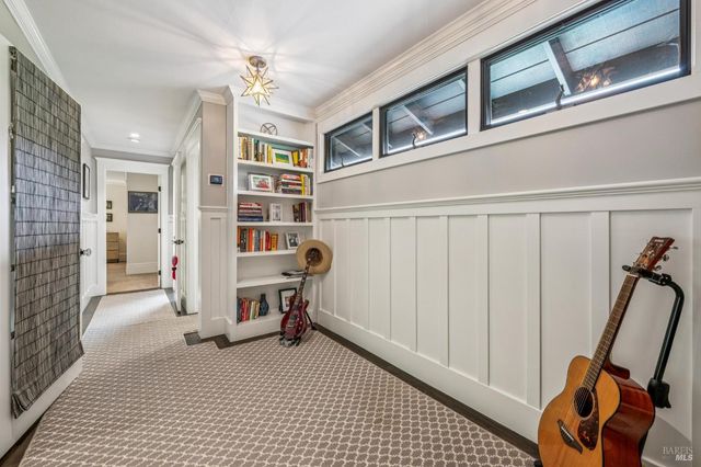 9 Coach Rd, Mill Valley, CA 94941