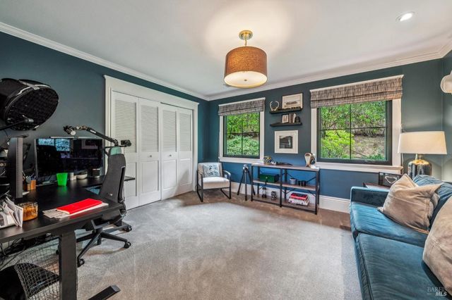 9 Coach Rd, Mill Valley, CA 94941