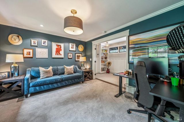 9 Coach Rd, Mill Valley, CA 94941