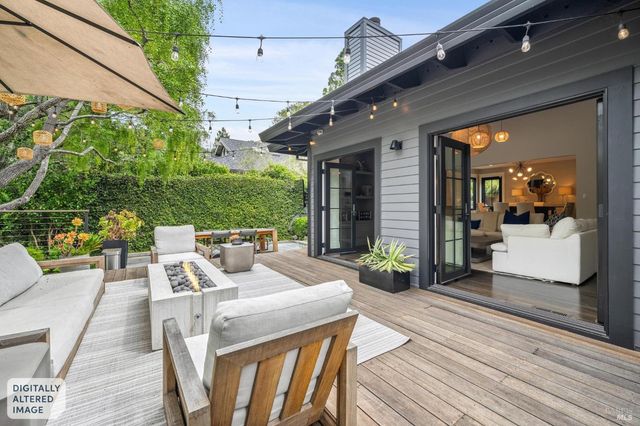 9 Coach Rd, Mill Valley, CA 94941