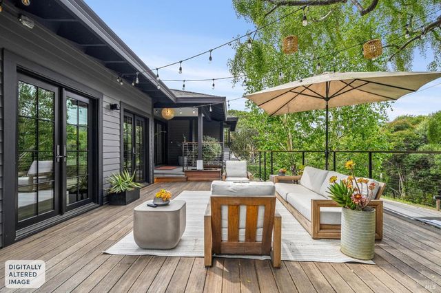 9 Coach Rd, Mill Valley, CA 94941