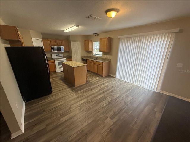 101 PINE RUSTLE LANE, Auburndale, FL 33823