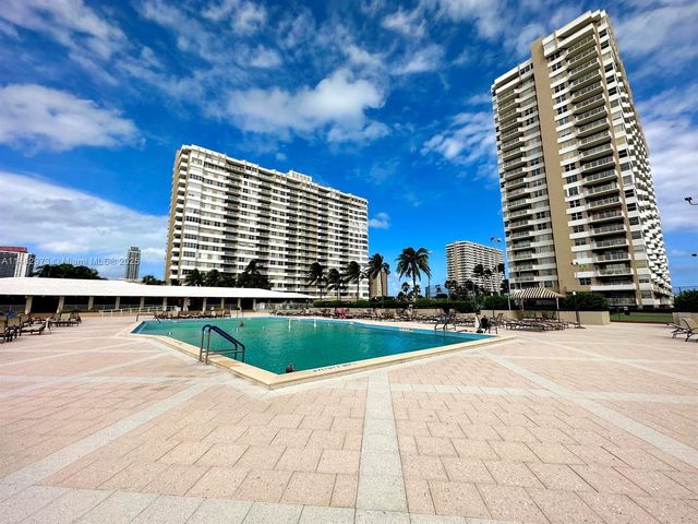 1965 S Ocean Dr 11C, Hallandale Beach, FL 33009
