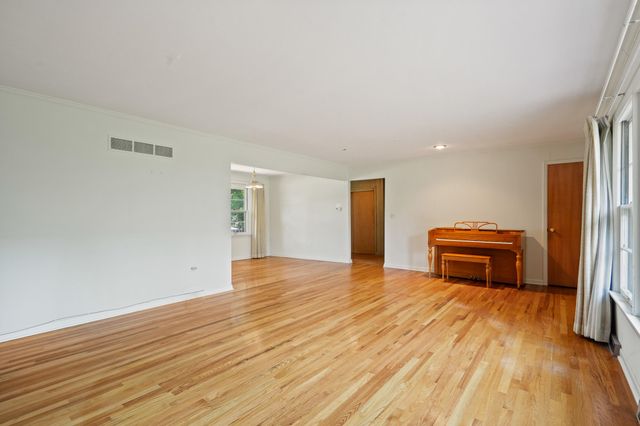 802 GREENWOOD CT, Columbia, MO 65203