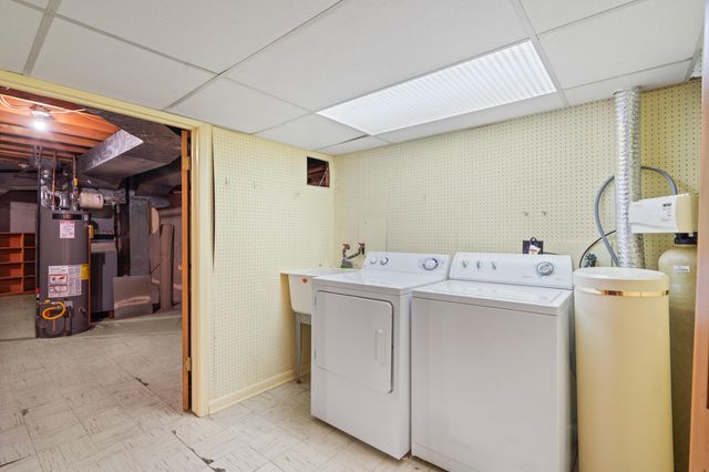 802 GREENWOOD CT, Columbia, MO 65203