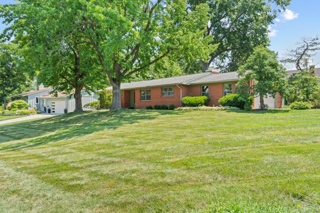 802 GREENWOOD CT, Columbia, MO 65203
