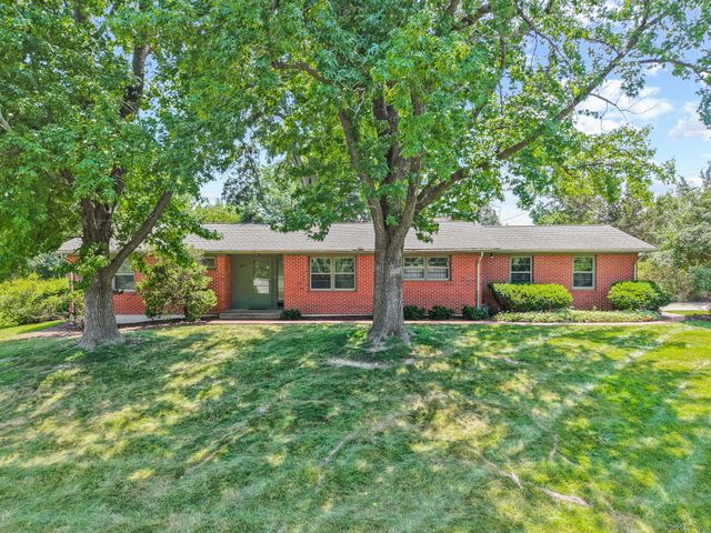 802 GREENWOOD CT, Columbia, MO 65203