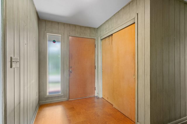 802 GREENWOOD CT, Columbia, MO 65203