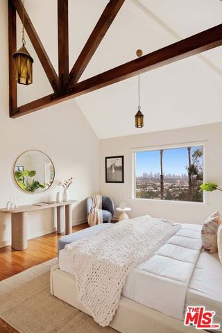 4818 Bonvue Avenue, Los Angeles, CA 90027