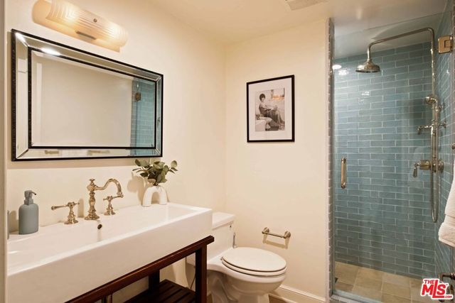 4818 Bonvue Avenue, Los Angeles, CA 90027