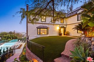4818 Bonvue Avenue, Los Angeles, CA 90027