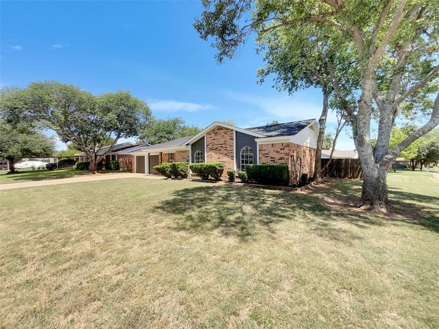 545 Gristmill Lane, Everman, TX 76140