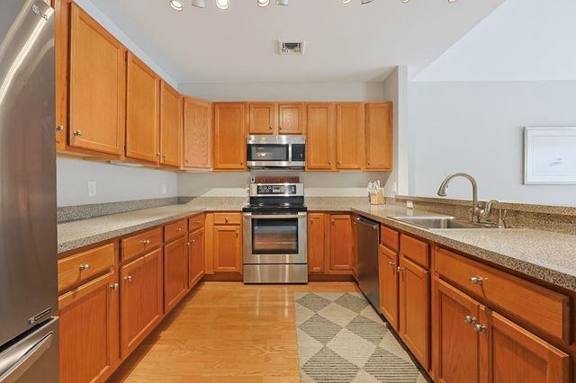 631 East Street C202, Mansfield, MA 02048