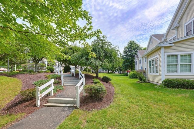 631 East Street C202, Mansfield, MA 02048