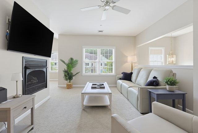 631 East Street C202, Mansfield, MA 02048