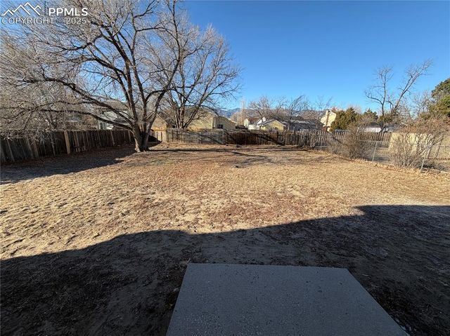 2142 Addison Street, Colorado Springs, CO 80916