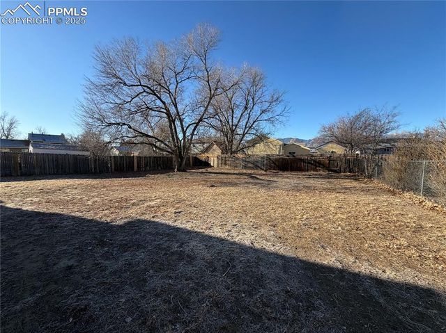 2142 Addison Street, Colorado Springs, CO 80916