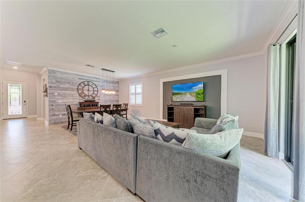 Image 13 of property listing at 11515 SWEETGRASS DRIVE, Bradenton, FL 34212