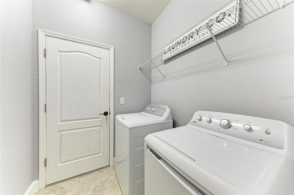 Image 32 of property listing at 11515 SWEETGRASS DRIVE, Bradenton, FL 34212