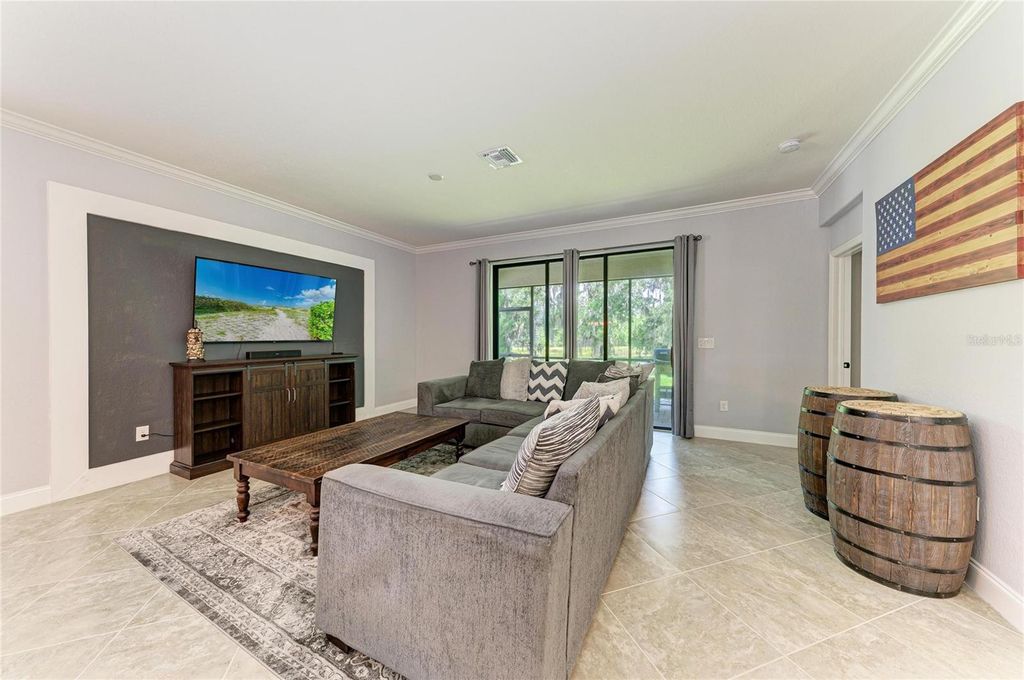 Image 10 of property listing at 11515 SWEETGRASS DRIVE, Bradenton, FL 34212