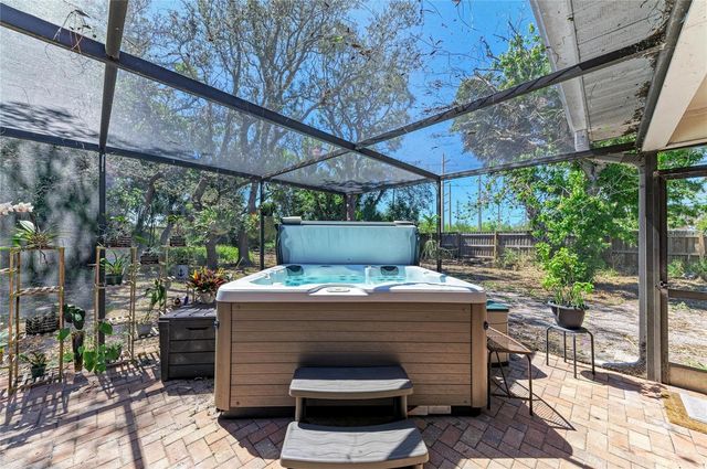 108 70TH STREET NW, Bradenton, FL 34209