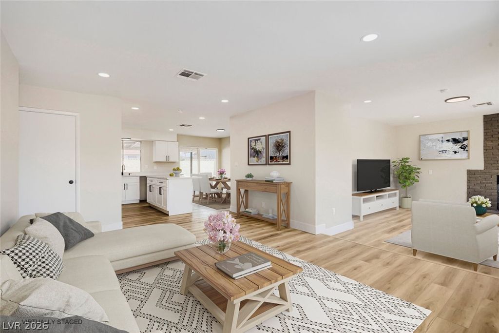 914 Palo Verde Drive, Henderson, NV 89015 — exterior