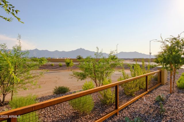 10131 S 51ST Lane, Laveen, AZ 85339