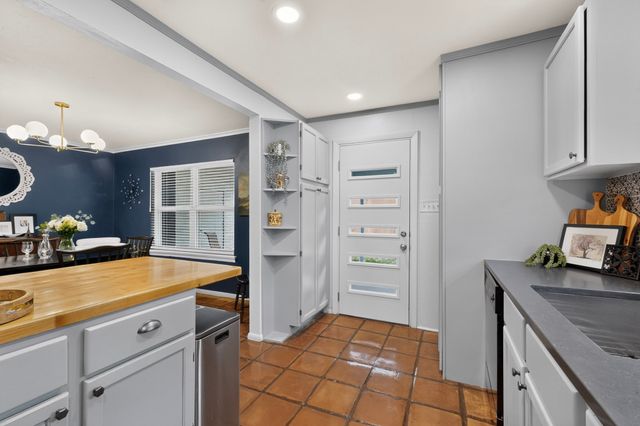 6718 Santa Anita Drive, Dallas, TX 75214