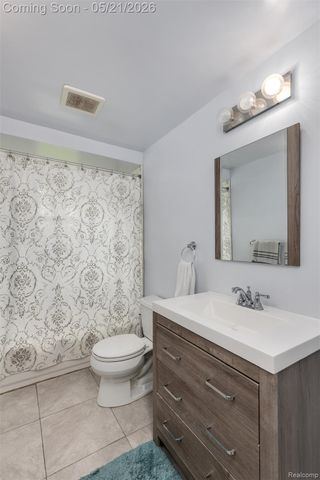 34685 Bridgeman Street, Farmington Hills, MI 48335