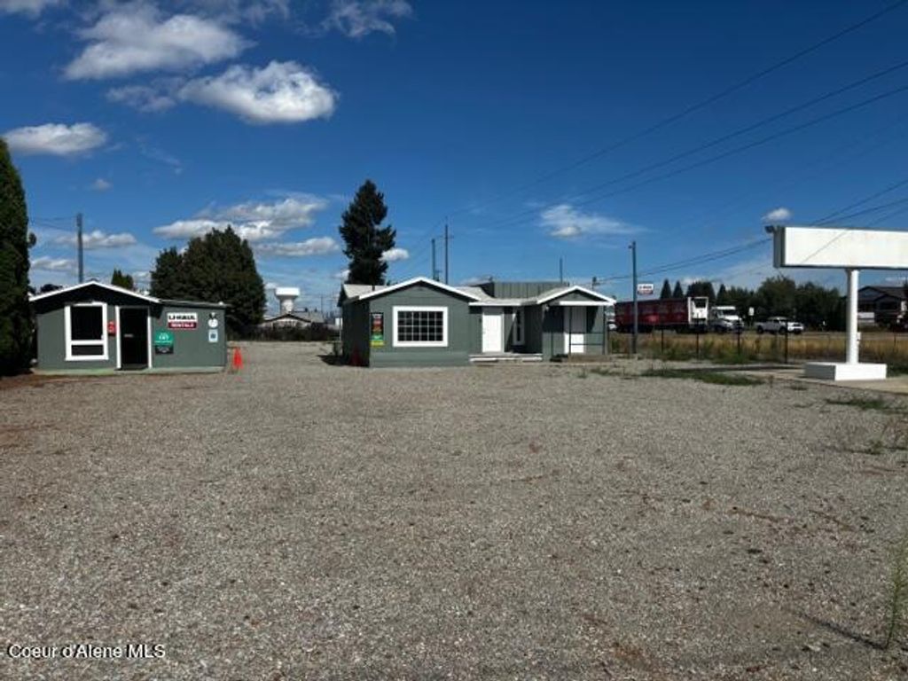 401 W DAKOTA AVE, Hayden, ID 83835