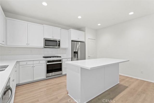 11726 Calenda Court, Victorville, CA 92392